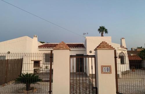 La Siesta House | CHALET CON PISCINA PRIVADA