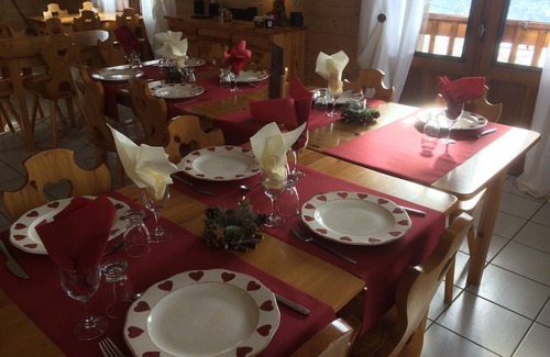 Feissons-sur-Salins Cottage | CHALET DE LA YODINE - GITE 27 PEOPLE IN SAVOIE - TARENTAISE VANOISE BEDROOM 2