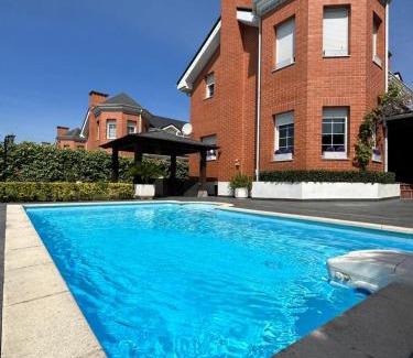 Igollo Villa | !Chalet de lujo para vacaciones!.