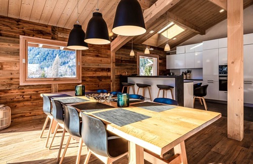 Les Praz-de-Chamonix Ski Chalet | Chalet du Bois-Superb 4 bedroom chalet completely renovated and ideally located