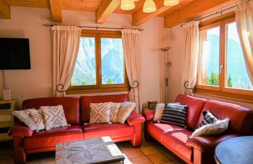 Chamoson Ski Chalet | Chalet Ecureuil noir by Interhome