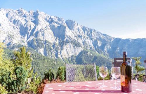 Chamoson Ski Chalet | Chalet Ecureuil noir by Interhome