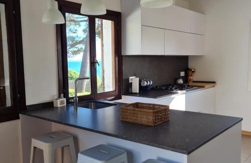 Portonovo House | Chalet en Sanxenxo, encima de la playa Canelas