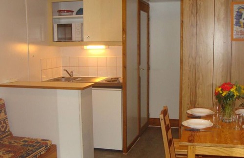 Sauveterre-de-Rouergue Ski Chalet | Chalet for 4 with Terrace, Outdoor Dining - 2 Bedrooms