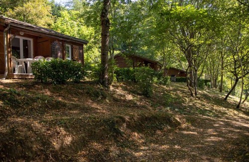 Sauveterre-de-Rouergue Ski Chalet | Chalet for 4 with Terrace, Outdoor Dining - 2 Bedrooms