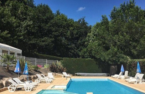 Sauveterre-de-Rouergue Ski Chalet | Chalet for 4 with Terrace, Outdoor Dining - 2 Bedrooms