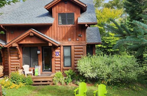 Lac Superieur Village Ski Chalet | Chalet F116 Mont-Tremblant Nord