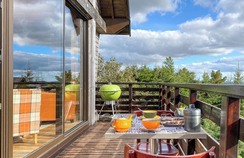 Besse-et-Saint-Anastaise Ski Chalet | Chalet l'Anorak Super Besse, private spa, 10 pers, 4 bedrooms, Sancy view