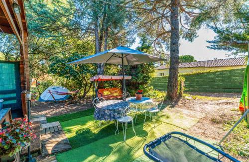 Saint-Paulet-de-Caisson Ski Chalet | Chalet gite