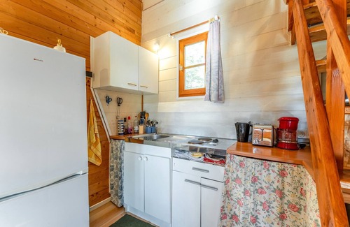 Saint-Paulet-de-Caisson Ski Chalet | Chalet "Gîte" with Private Pool, Wi-Fi, and Air Conditioning