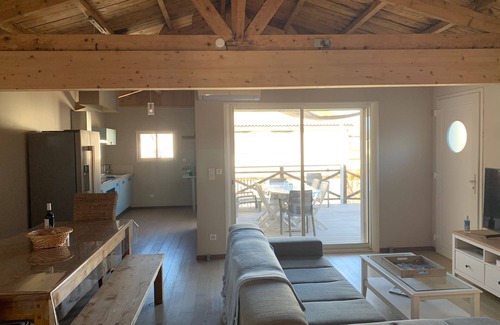 Gruissan Plage Ski Chalet | Chalet GRUISSAN 10 People, 4 Bedrooms (7 beds) : Comfort & sea view