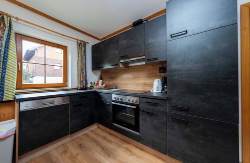 Ebensee House | Chalet Hölkogel | Sauna | Kitchen | Mountain