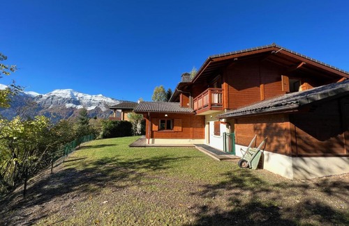 Les Carroz-d'Araches Ski Chalet | Chalet Haut Standing à proximité du centre (CH228)