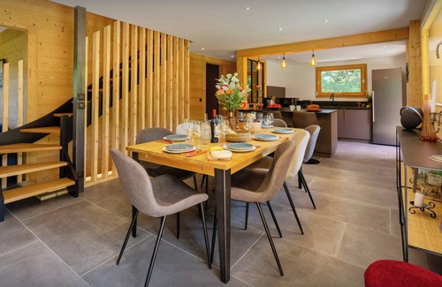 Alex Ski Chalet | Chalet Hychris - ski holiday between Annecy & the mountains - OVO Network