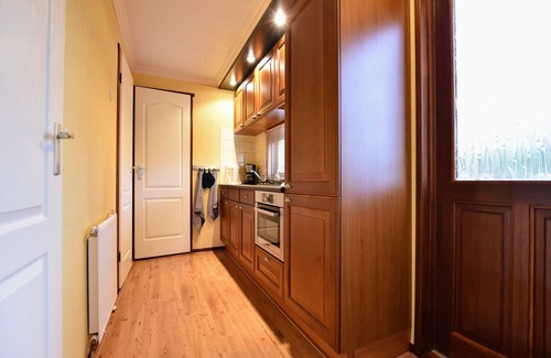 Garderen Ski Chalet | Chalet in Garderen with Fenced Garden