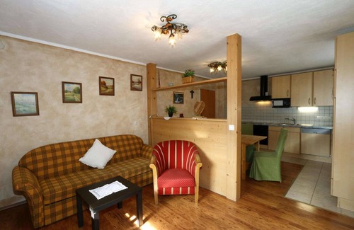 Grossarl Apartment | Chalet in Grossarltal with Panoramic Views