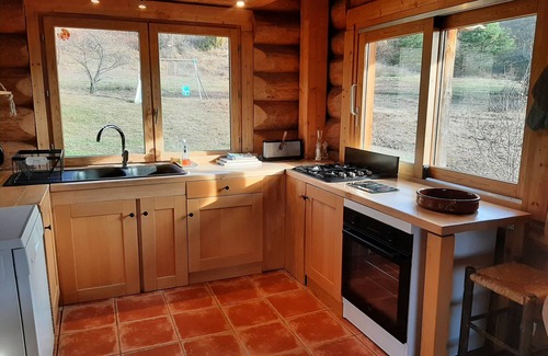 Chorges Cottage | Chalet in logs of raw wood in south's alps . quiet, space and comfort