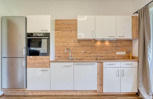 Schonbach Apartment | Chalet in Neukirchen with Mountain Views