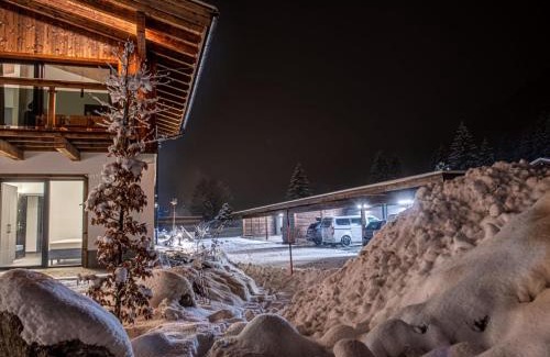 Wald im Pinzgau House | Chalet in Pinzgau near Ski Slopes & Sauna