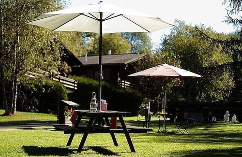 Schoenecken Apartment | Chalet in Reinskopf with Fireplace and Balcony