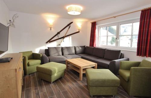 Vorderglemm Ski Chalet | Chalet in Saalbach by Ski Lift & Slopes
