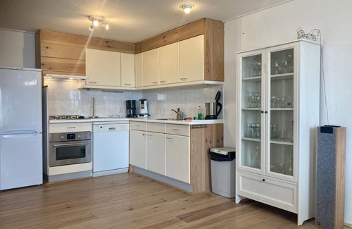 Anjum House | Chalet in the harbour with fishing jetty infrared sauna