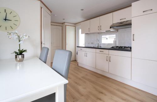 Havelte Ski Chalet | Chalet Jagershut K 6 op park Mooi Oavelt.