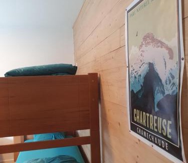 Sarcenas House | Chalet Jaune CHAMECHAUDE