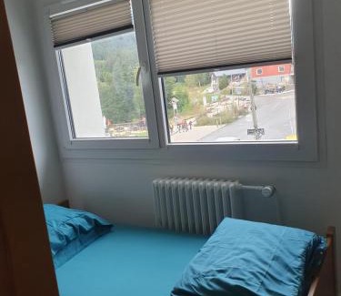 Sarcenas House | Chalet Jaune PINEA