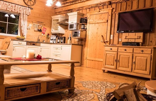 Groebming Apartment | Chalet Lärche - Almdorf im Winkl