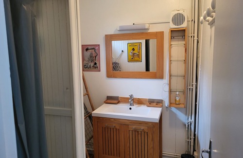 Thilay Ski Chalet | Chalet "L'amitie" at the edge of the "semoy" "semois"