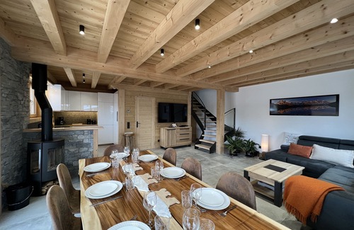 Vallorcine Ski Chalet | Chalet L'Oursonne - New, nature & luxury