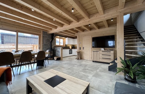 Vallorcine Ski Chalet | Chalet L'Oursonne - New, nature & luxury