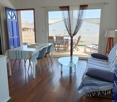 Gruissan Plage Ski Chalet | Chalet La Mer Veille 1