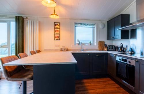 Kinross Ski Chalet | Chalet Loch Leven Lodge 25 East by Interhome