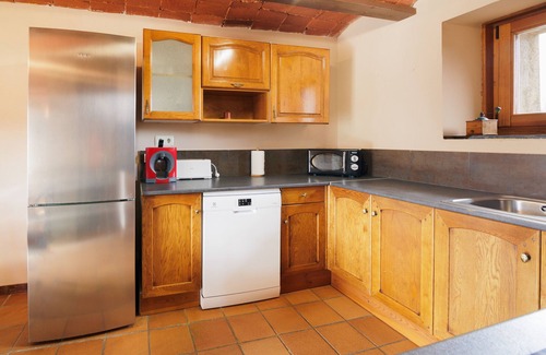 Puigcerda Ski Chalet | Chalet 'Masia D'en Cot' with Wi-Fi and Air Conditioning