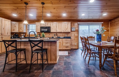 Himrod House | Chalet: modern cozy cabin on Seneca lake wine trail with outdoor firepit