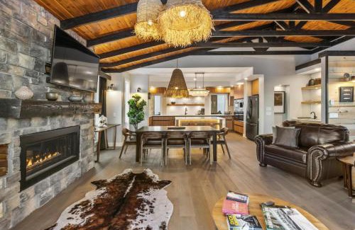 Big White Ski Resort House | Chalet Monashee - Brand New High-End Property with Amazing Views