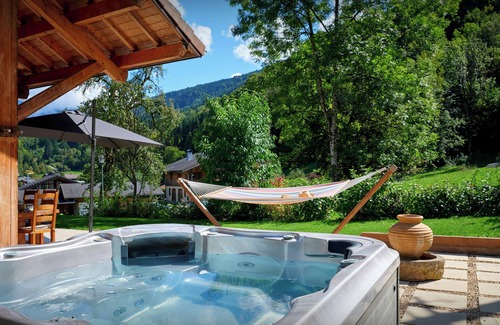 Samoens Ski Chalet | Chalet Nordchamp - alpine retreat with spa - OVO Network