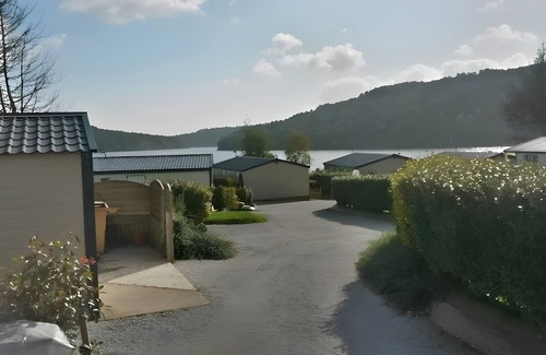 Caurel Ski Chalet | Chalet of Happiness by Lake Guerlédan