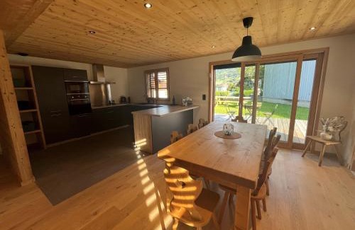 Taninges Ski Chalet | Chalet PIERRA MENTA ski & commodités