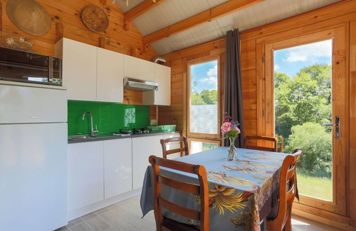 Plouegat-Moysan Ski Chalet | Chalet 'Pondok Indah' with Private Terrace, Private Garden and Wi-Fi