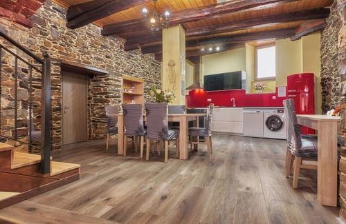 Puente de Domingo Florez House | Chalet 'Rio Cabrera' with Private Terrace and Wi-Fi