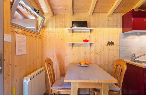 Faverges-Seythenex Ski Chalet | Chalet 'Sauvage' with Mountain View, Private Terrace and Wi-Fi