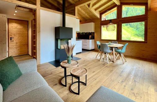 Blausee Apartment | Chalet Spatz Loft Kandersteg Oeschinen Lake