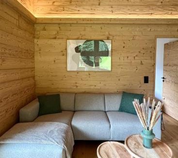 Blausee Apartment | Chalet Spatz Loft Kandersteg Oeschinen Lake