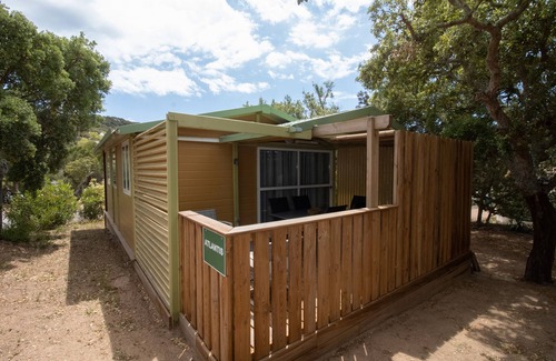 Pianotolli-Caldarello Ski Chalet | Chalet 'Tout Confort 4min Plage' with Shared Pool, Private Terrace and Air Conditioning