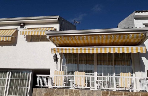 Sanxenxo House | CHALET, WIFI, GARDEN, TERRACE 500 METERS FROM SILGAR