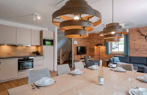 Donnersbachwald Ski Chalet | Chalet with Finnish sauna and hot tub near the ski lift