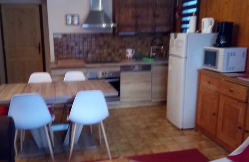 Les Bossons Apartment | CHALET WITH GARDEN AND SPLENDID VIEW CHAINE MONT BLANC CHAMONIX BOSSONS. WIRELESS